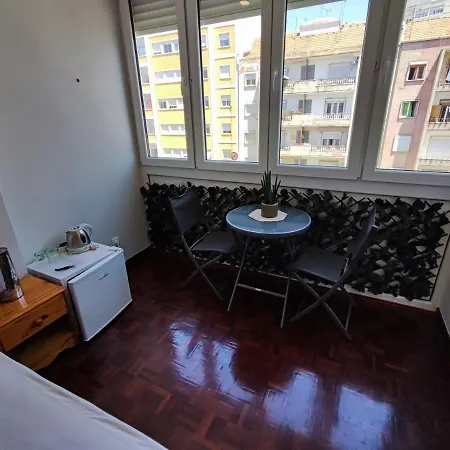 With Ac In Penha De Franca, Guest house *